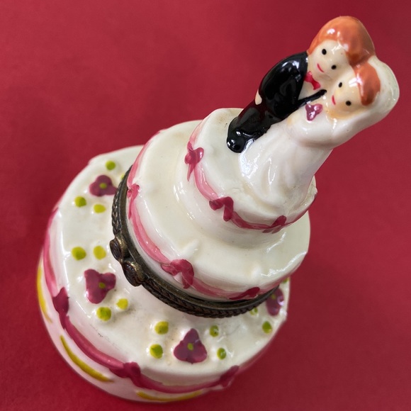 Vintage wedding engagement ring box keeper trinket keepsake box fairy ceramic - Picture 11 of 11